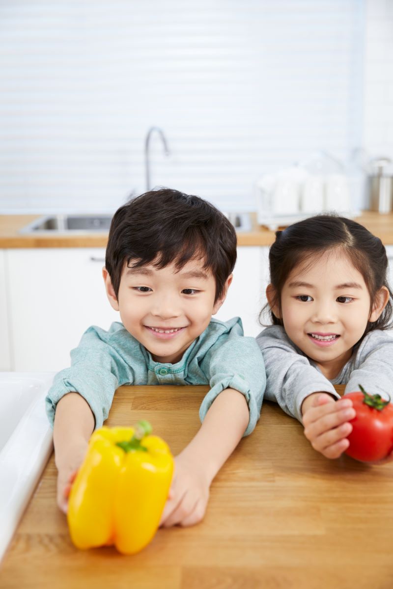 深圳专业继承律师：养子女和亲生子女，继承权是一样的吗？