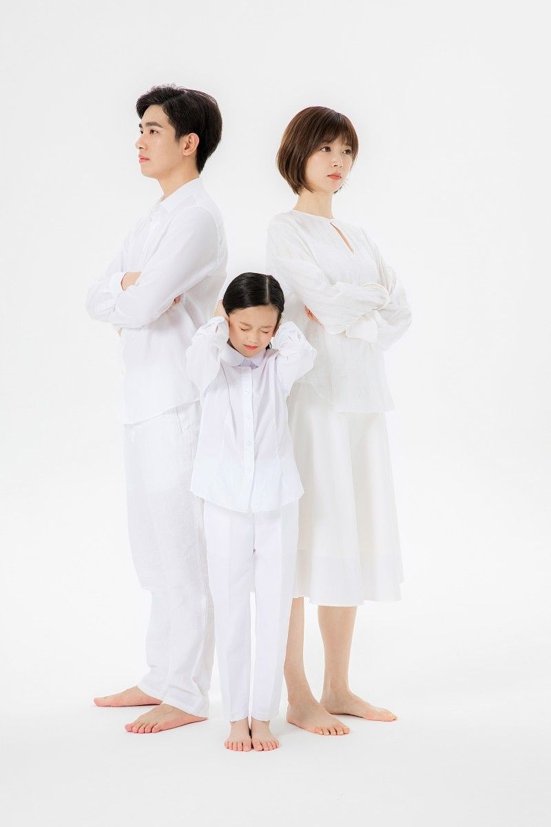 摄图网_501354278_父母吵架(企业商用).jpg